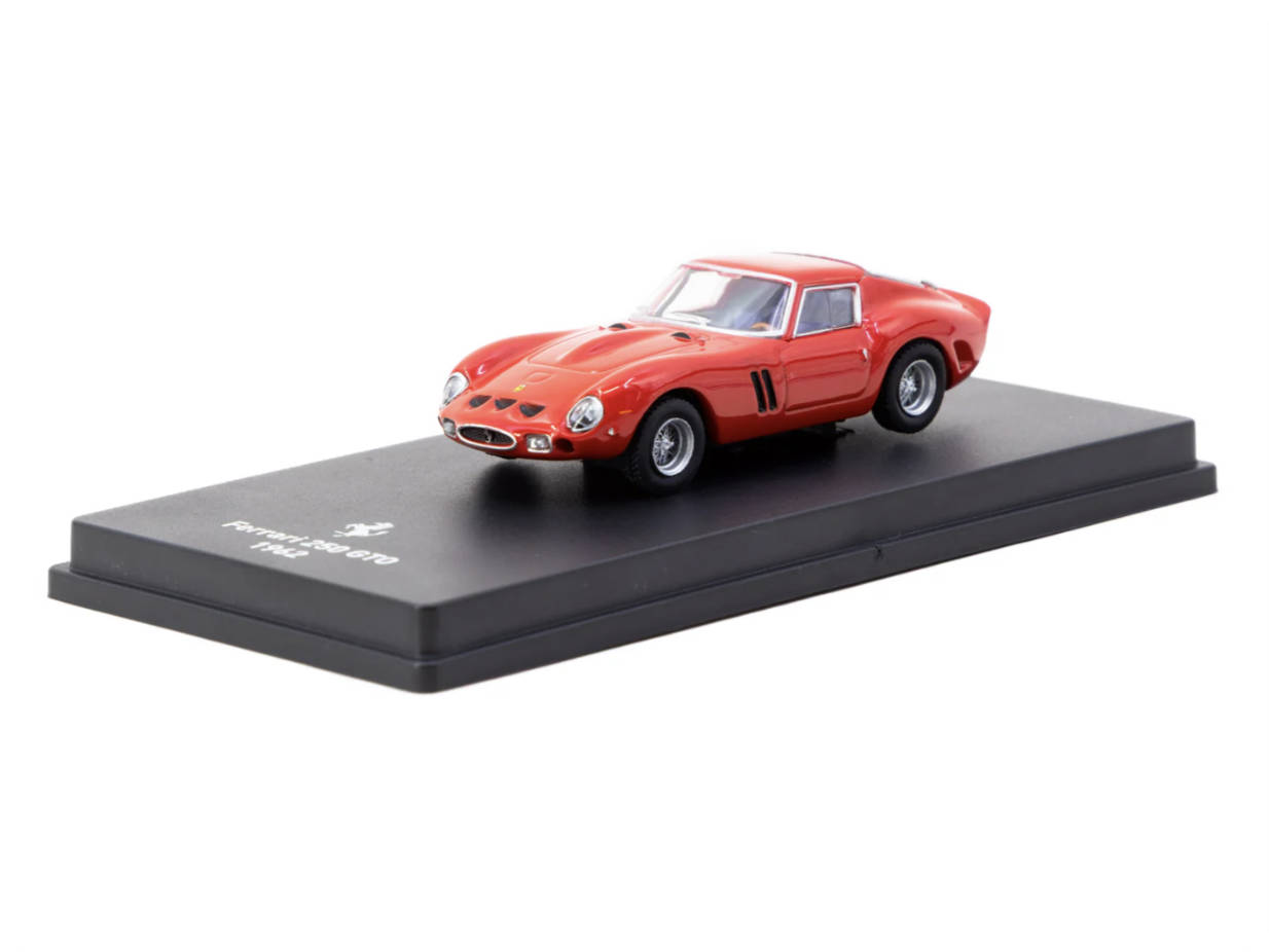 Car in Magazine CENTAURIA IXO  - Die Cast Car 1 64 recensione e prezzo